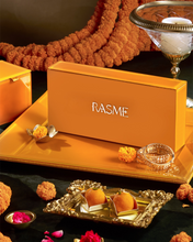 Glass Box with Badam Lauj 21 Pcs