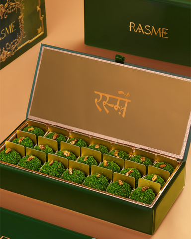 Glass Box Pista Laddoo 21 Pcs